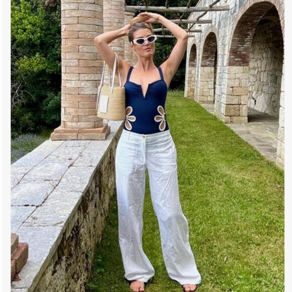 NWT Seamoly One Piece Swimsuit with Floral Cutout L Large - Picture 6 of 14